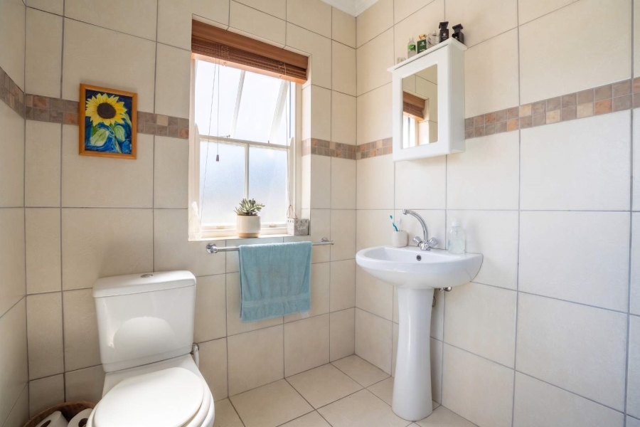 5 Bedroom Property for Sale in Franschhoek Western Cape